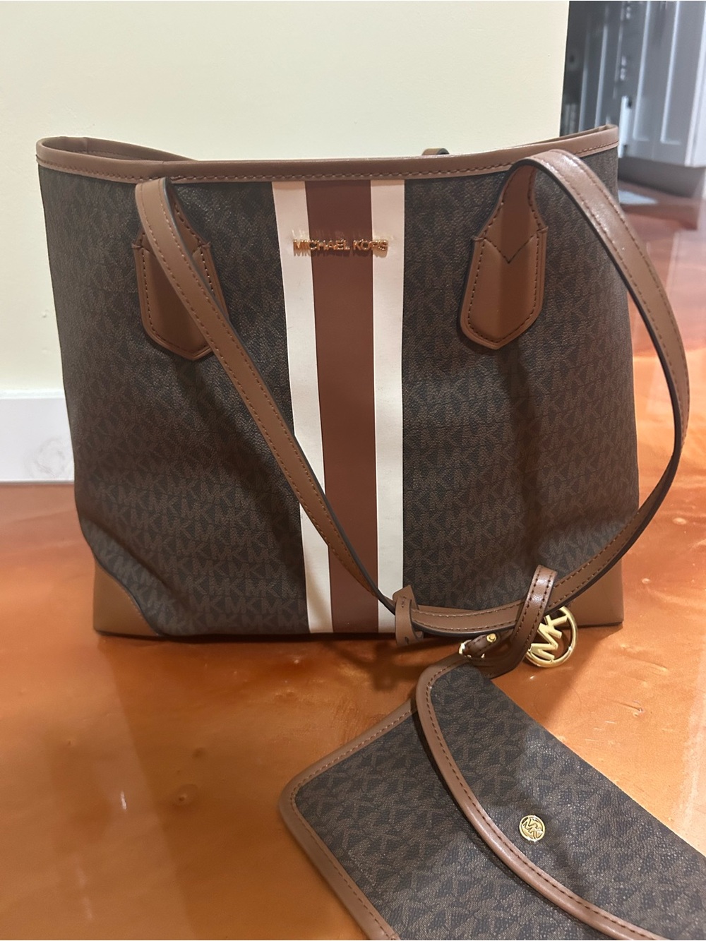 💜Michael Kors Tote